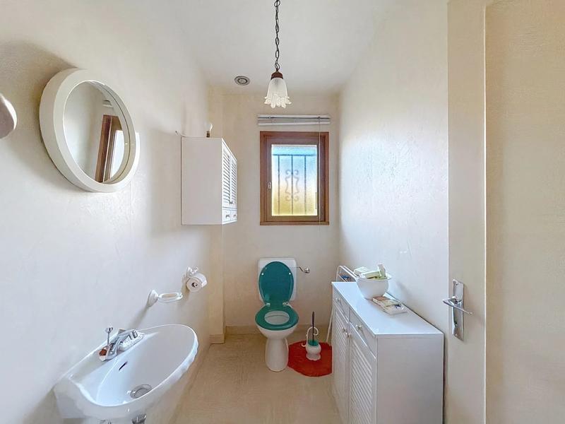 Maison - 220 m² - 5 pièces