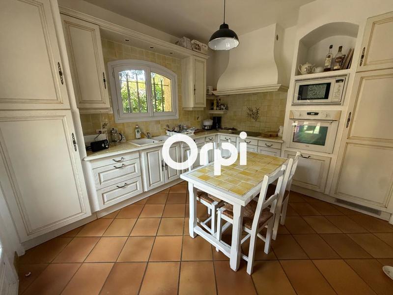 Villa - 175 m² - 6 pièces