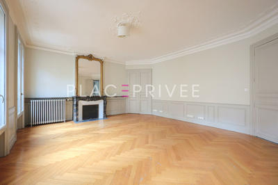 Bureau - 128 m² - 4 pièces