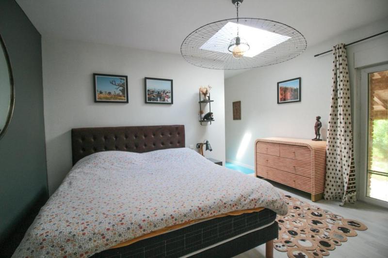 Demeure - 340 m² - 12 pièces