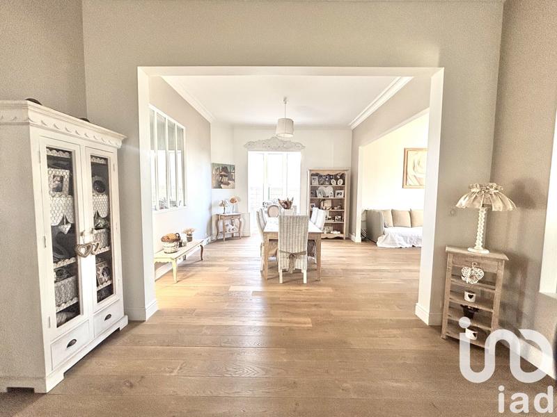 Maison - 212 m² - 5 pièces