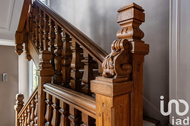 Maison - 370 m² - 17 pièces