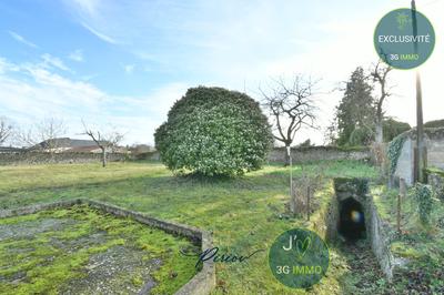 Terrain constructible - 1 000 m²