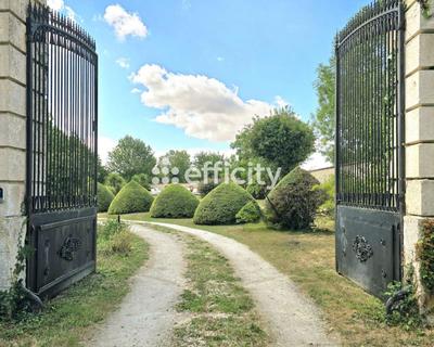 Maison - 488 m² - 15 pièces