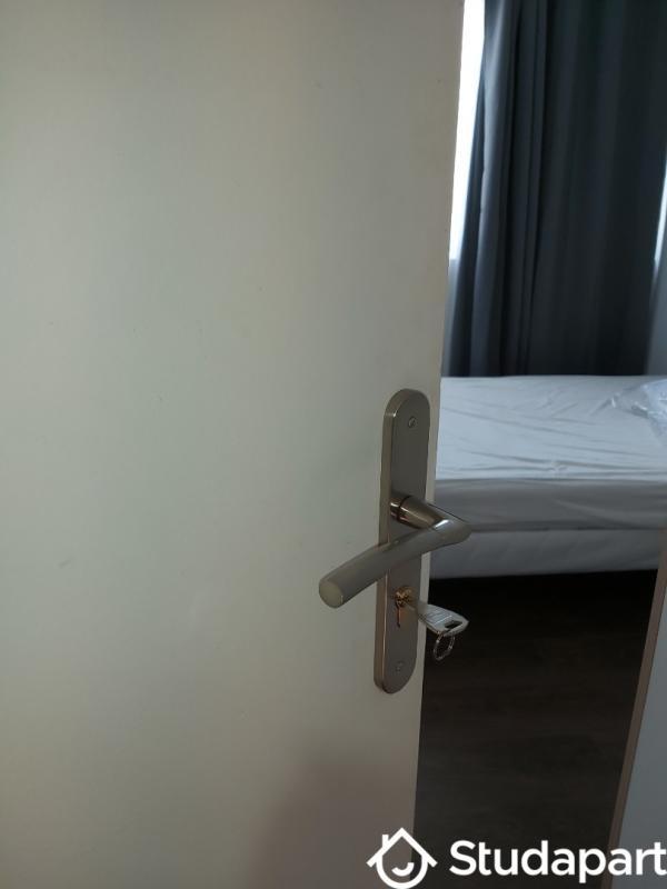 Chambre - 13 m² - 1 pièce