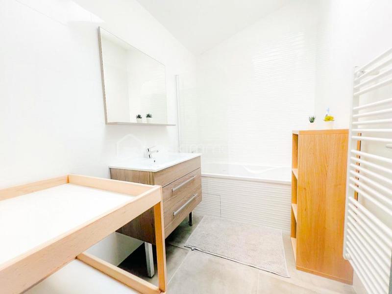 Duplex - 93 m² - 4 pièces