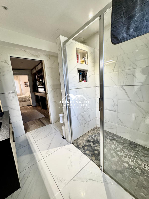 Maison traditionnelle - 160 m² - 7 pièces