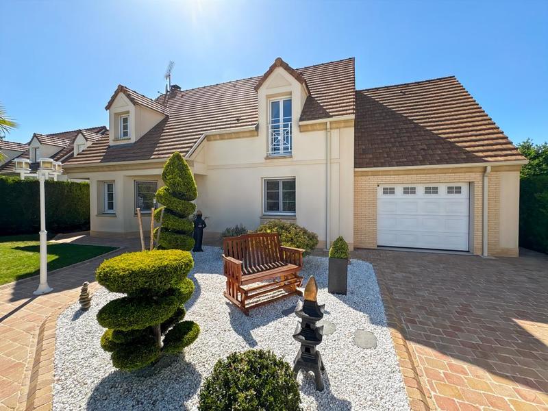 Maison - 135 m² - 6 pièces