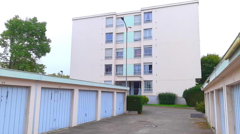 Parking / Garage - 14 m²