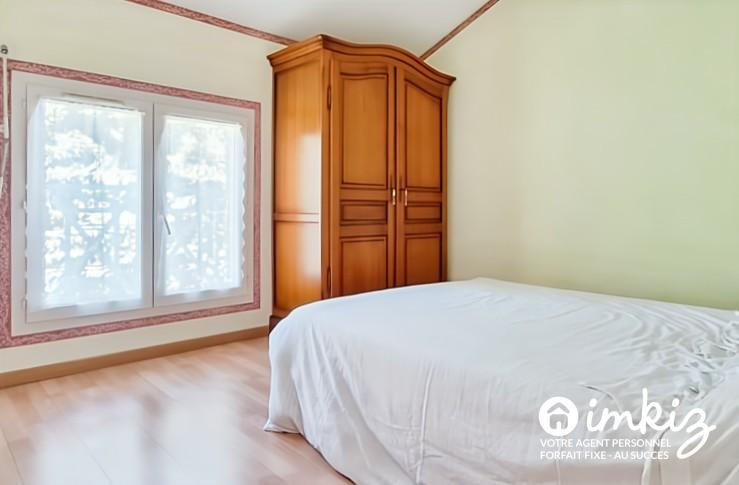 Maison - 190 m² - 8 pièces