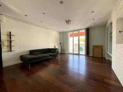 Appartement - 111 m² - 5 pièces