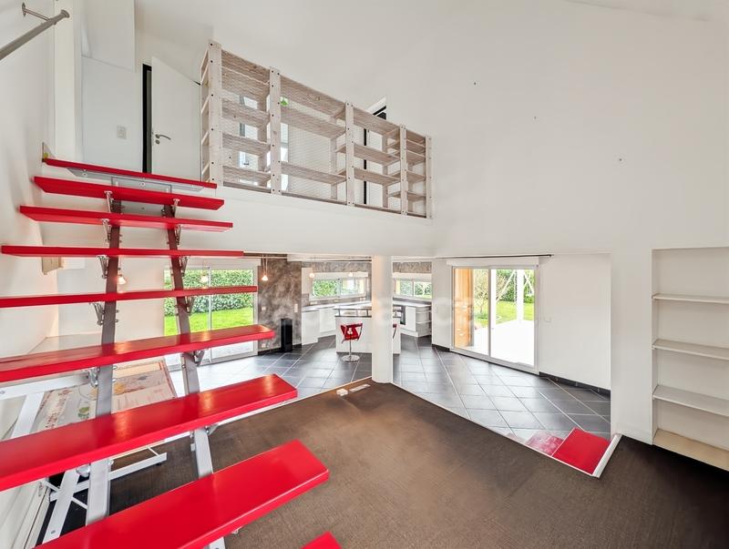 Maison - 121 m² - 5 pièces