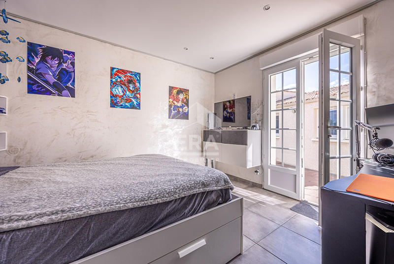 Maison - 328 m² - 9 pièces