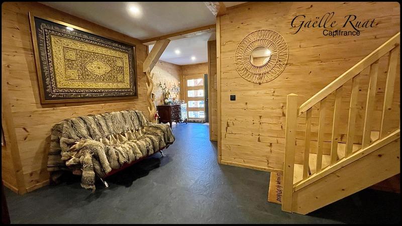 Châlet - 241 m² - 8 pièces