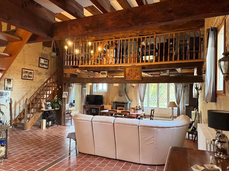 Maison - 205 m² - 6 pièces