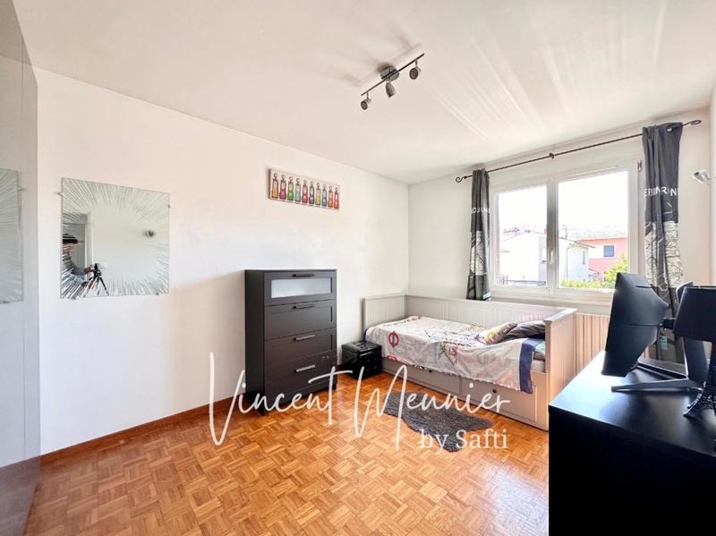 Maison - 216 m² - 9 pièces