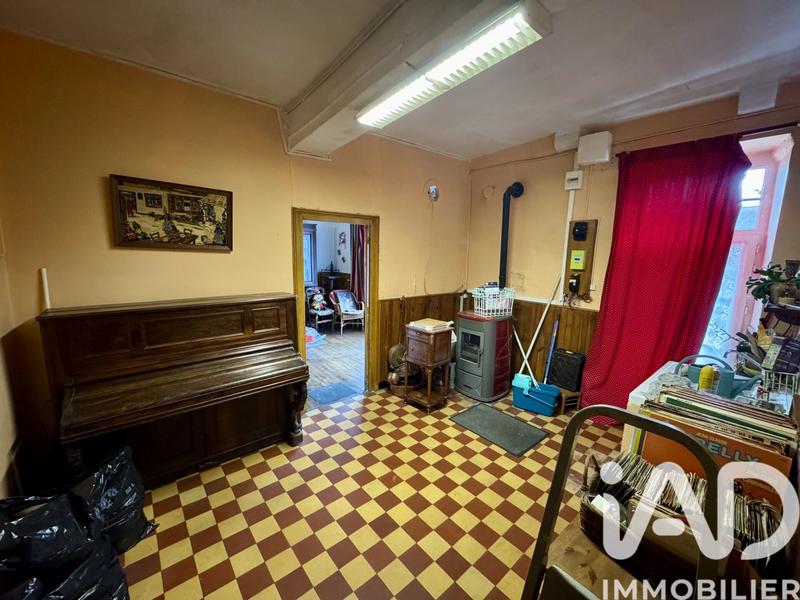 Maison - 218 m² - 7 pièces