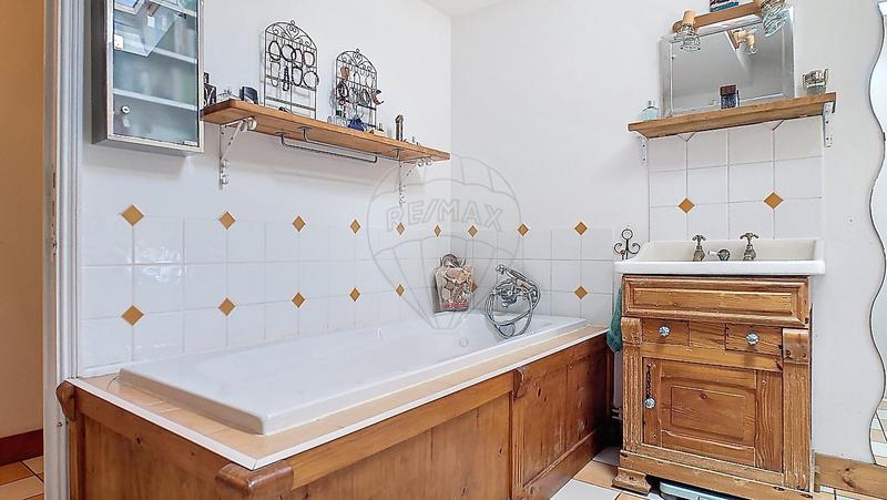 Maison en pierre - 120 m² - 5 pièces