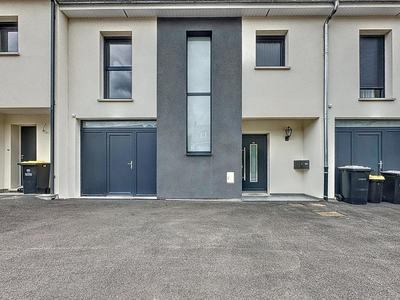 Maison - 95 m² - 5 pièces