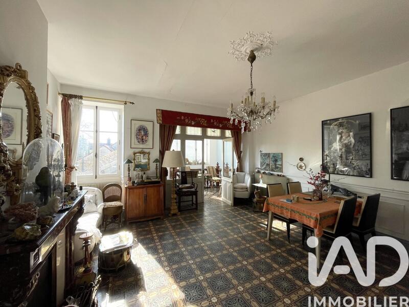 Maison - 223 m² - 5 pièces