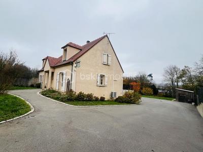 Maison - 180 m² - 7 pièces