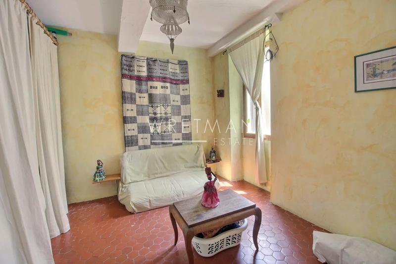 Appartement - 95 m² - 6 pièces