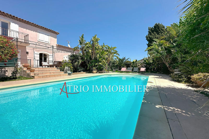 Villa - 225 m² - 7 pièces