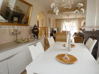 Maison - 128 m² - 5 pièces