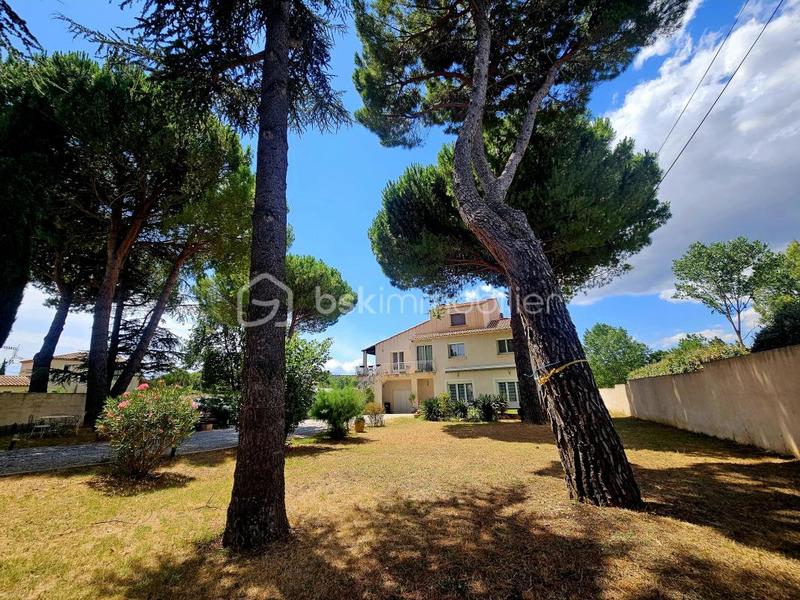 Villa - 192 m² - 9 pièces