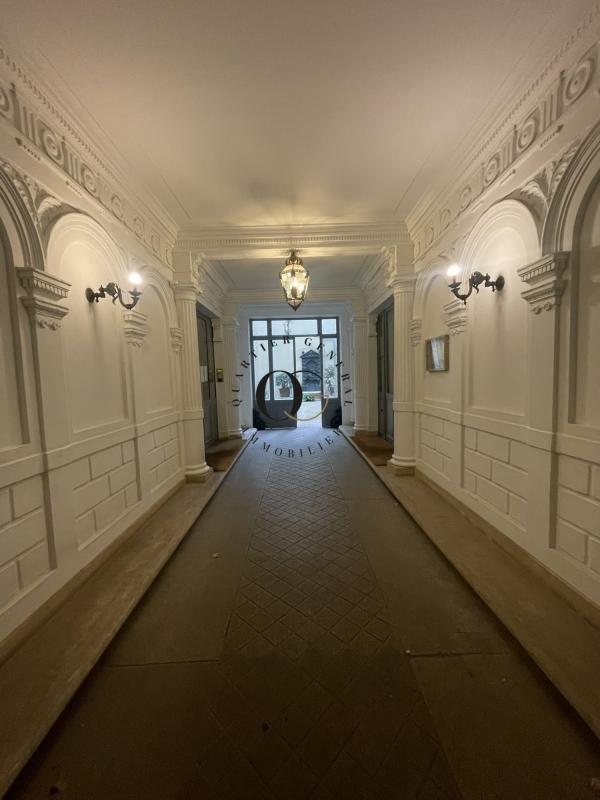 Local commercial - 128 m² - 3 pièces