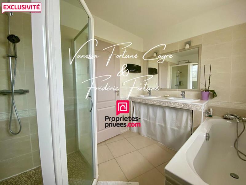 Maison - 170 m² - 5 pièces