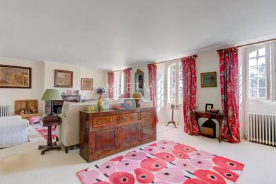 Château - 542 m² - 20 pièces