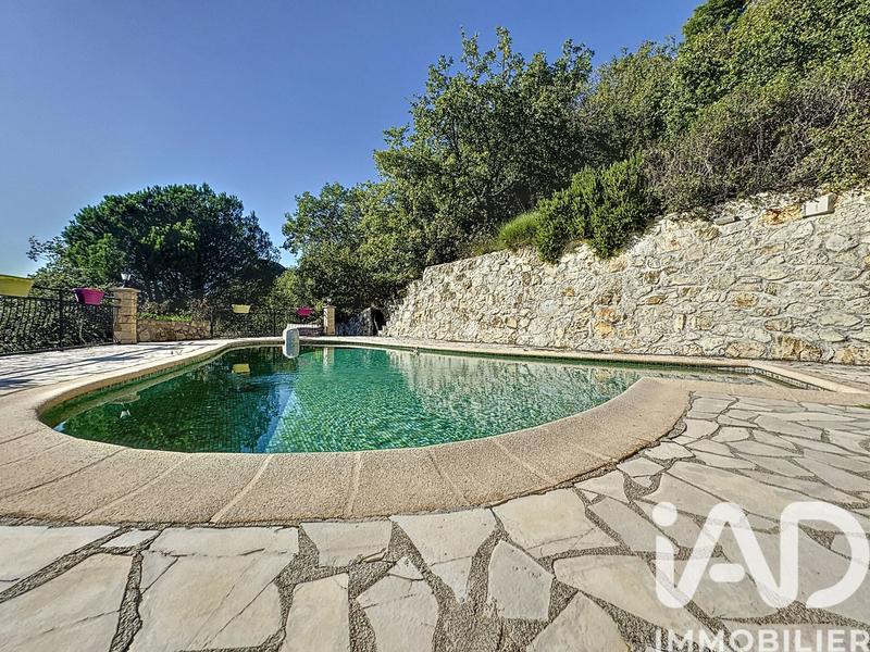 Maison - 96 m² - 4 pièces