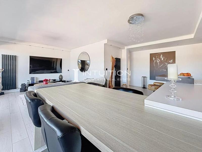 Appartement - 85 m² - 3 pièces