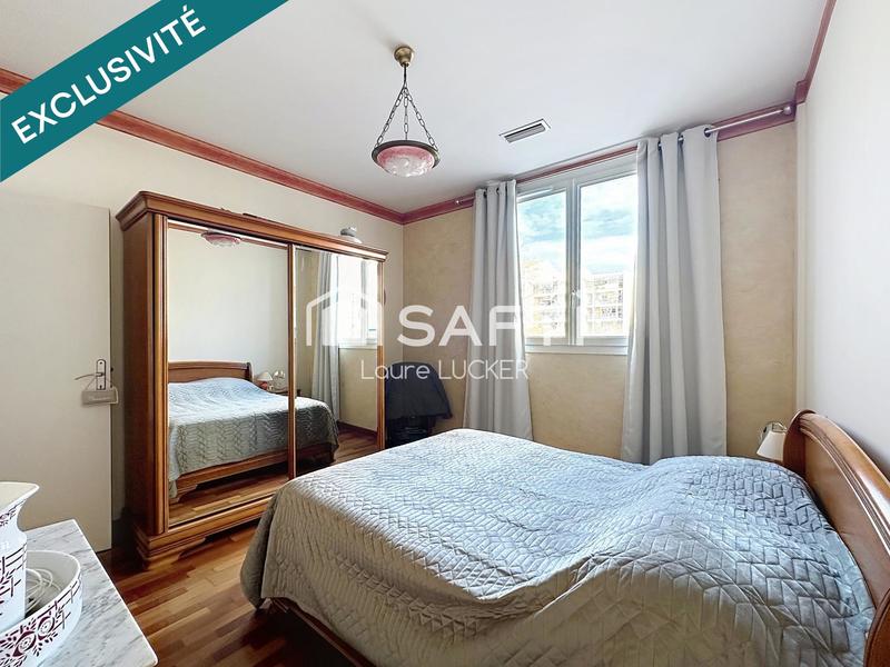 Appartement - 90 m² - 4 pièces