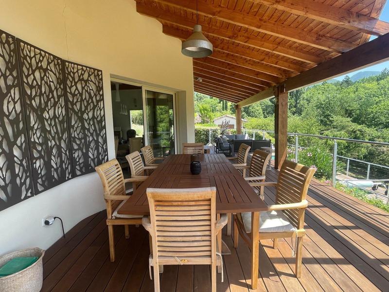 Maison - 190 m² - 9 pièces