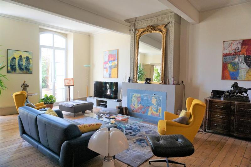 Maison de maîtres - 511 m² - 13 pièces