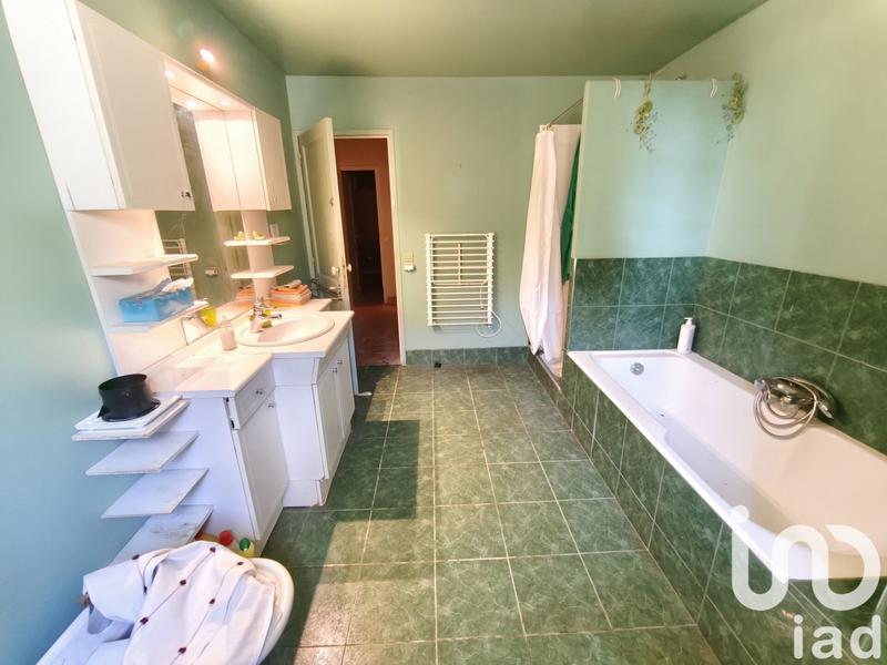 Maison - 240 m² - 8 pièces