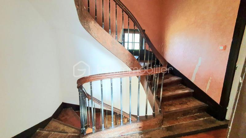 Demeure - 326 m² - 11 pièces