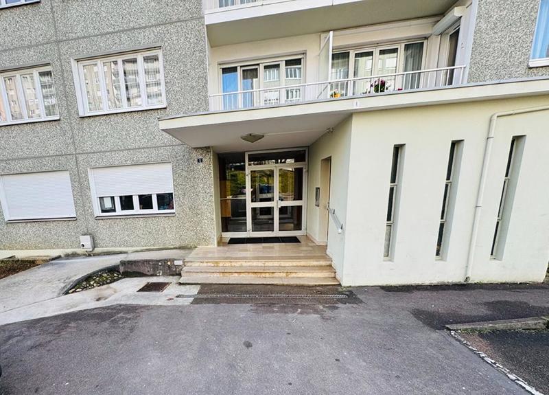 Appartement - 95 m² - 4 pièces