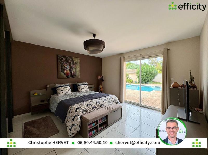 Pavillon - 238 m² - 8 pièces