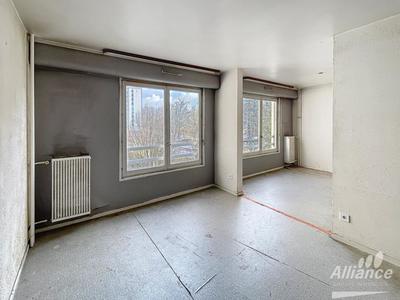 Appartement - 79 m² - 4 pièces
