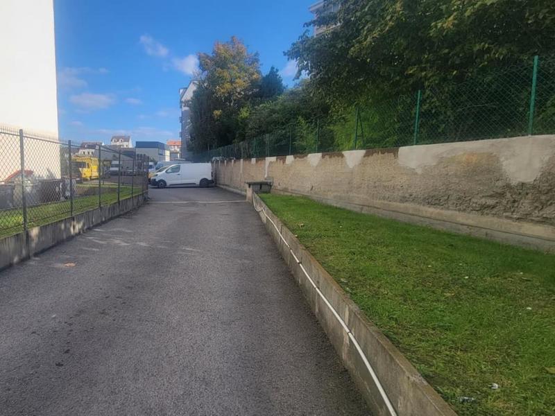 Parking / Garage - 288 m²