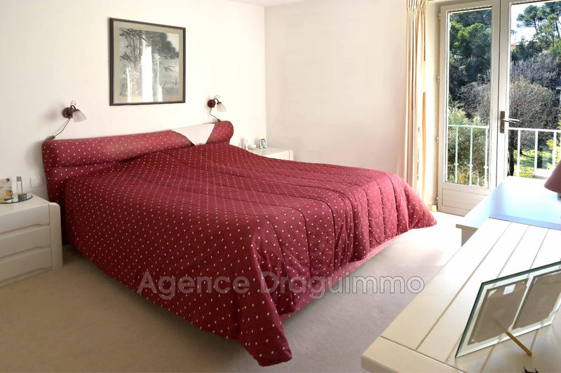 Maison - 218 m² - 6 pièces