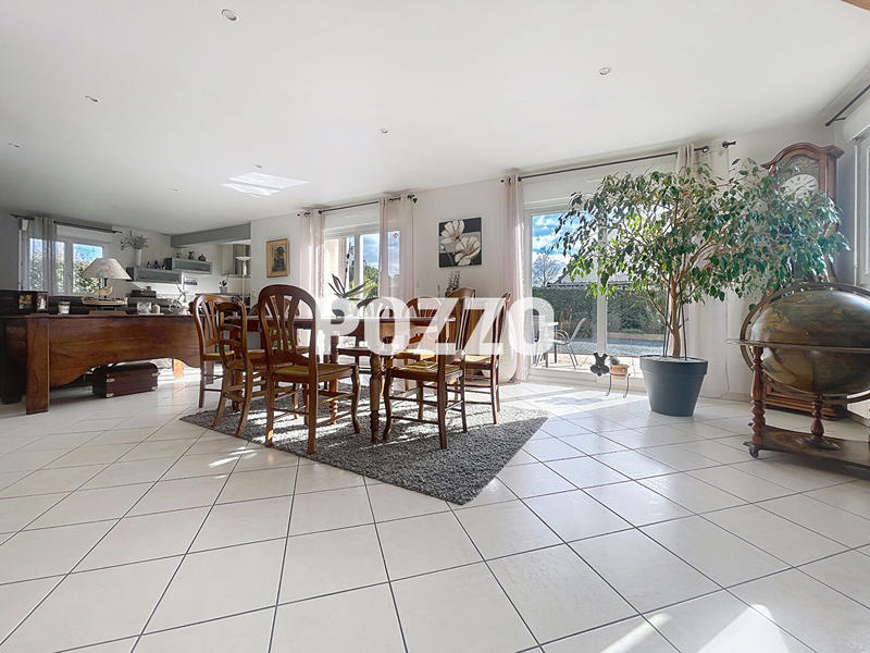 Maison - 146 m² - 5 pièces