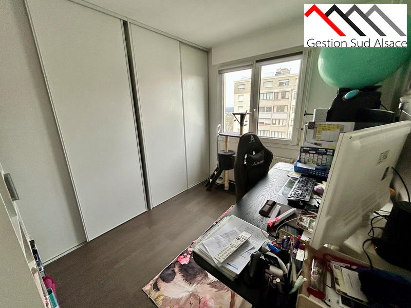 Appartement - 93 m² - 5 pièces