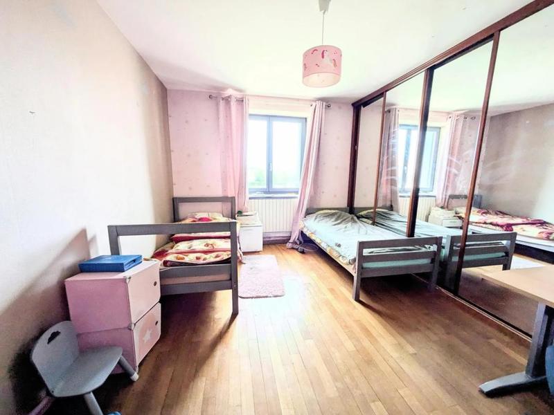 Maison - 205 m² - 7 pièces