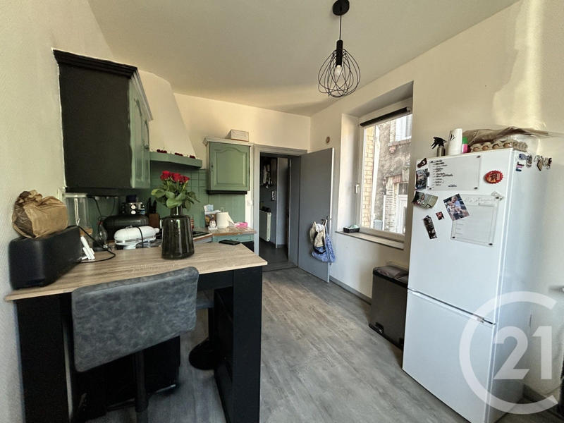 Maison - 96 m² - 5 pièces