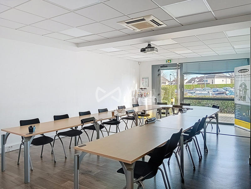 Bureau - 176 m²