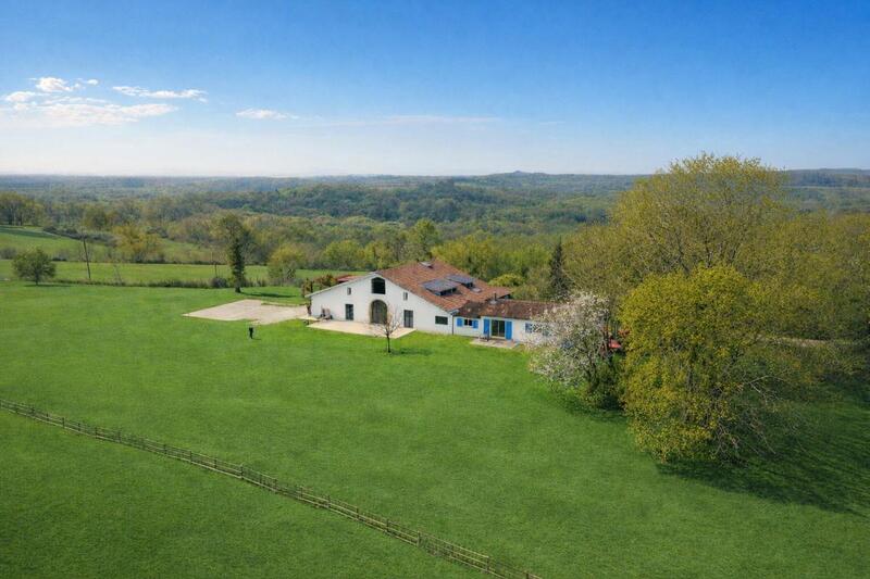 Propriété - 360 m² - 12 pièces